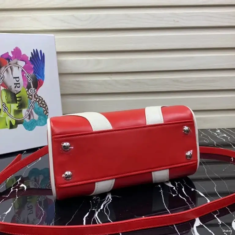 19B57B0065 Prada Bags 0710